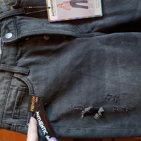 NWT Simple Society: Super High-Rise Straight Leg, Distressed/Cropped, Black - Picture 3 of 5